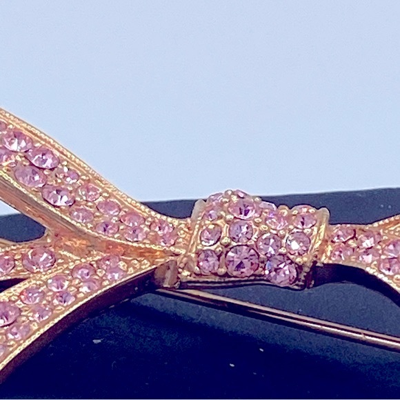Vintage KJL Rose Gold Tone Pink Pave Rhinestone Bow Pin Brooch Cancer Awareness - Picture 8 of 11
